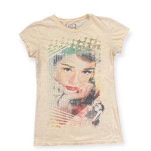 Hollywood Legends Audrey Hepburn Graphic T-Shirt Women’s Medium Yellow